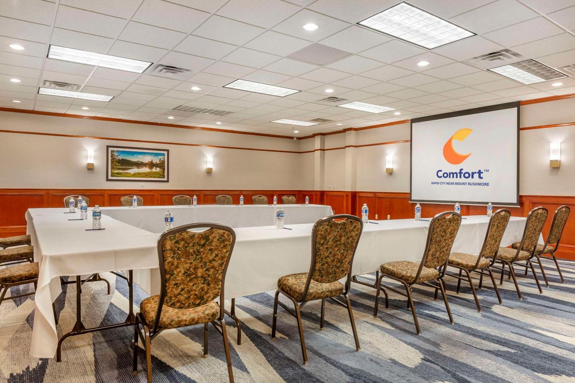 Comfort Inn & Suites Rapid City Near Mt Rushmore Eksteriør billede