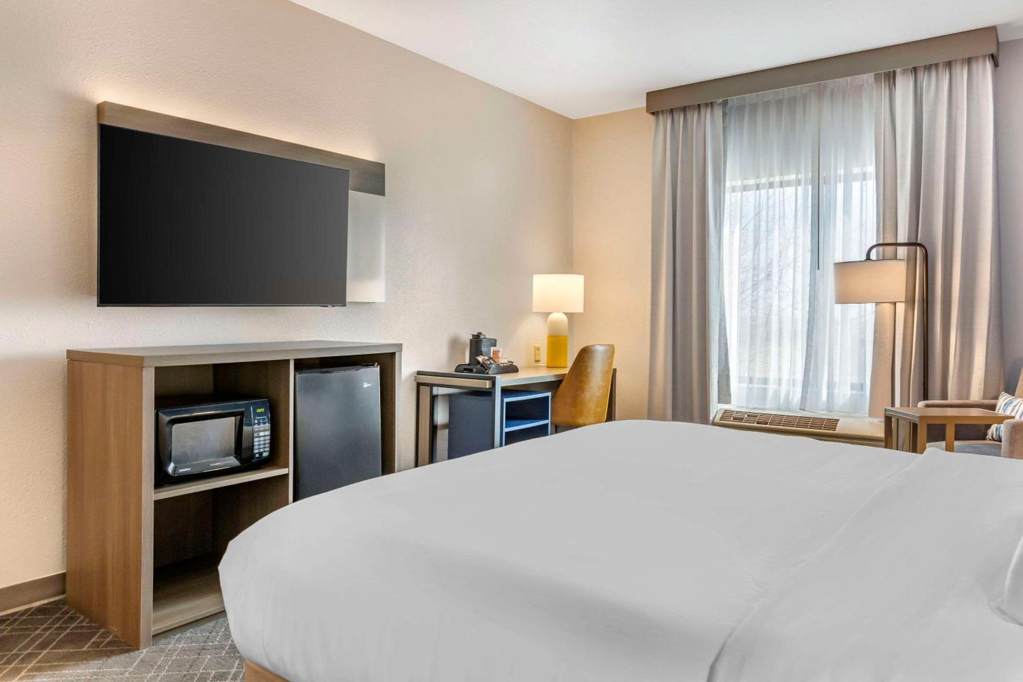 Comfort Inn & Suites Rapid City Near Mt Rushmore Eksteriør billede