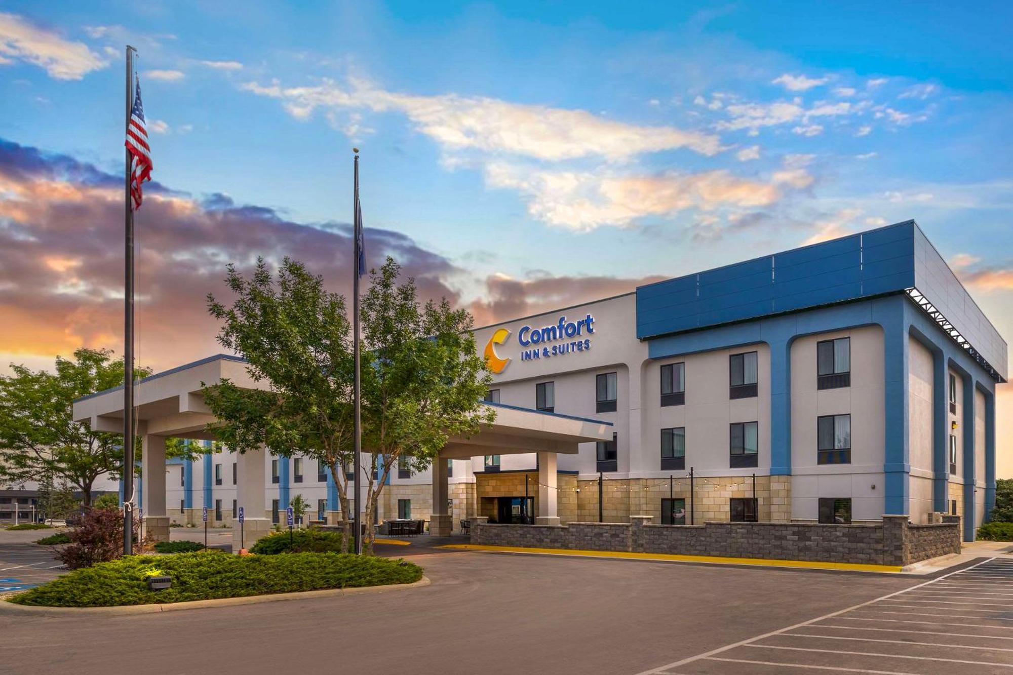 Comfort Inn & Suites Rapid City Near Mt Rushmore Eksteriør billede